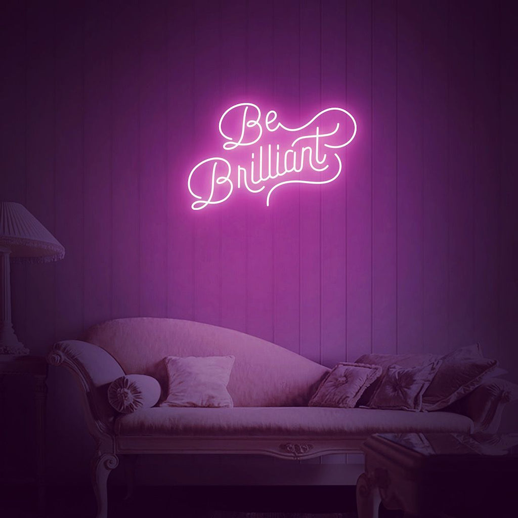 Néon mural LED avec citation "Be brilliant"