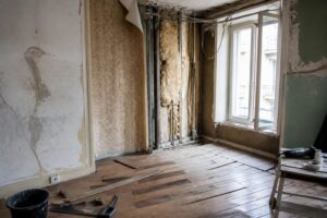 découvrez les erreurs fréquentes à éviter lors de la rénovation d’un appartement ancien pour réussir vos travaux et préserver le charme de votre logement.